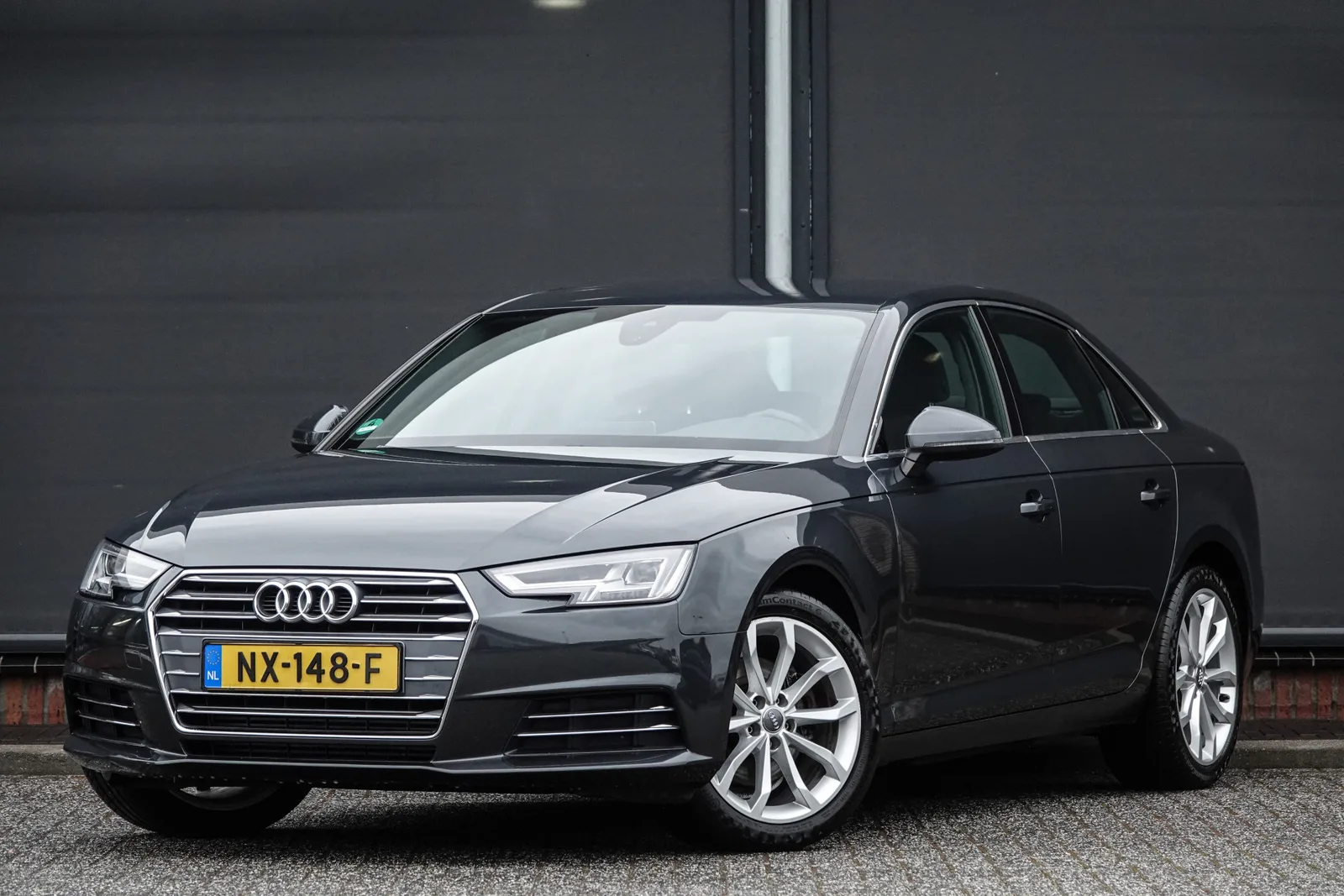 Audi A4 (2017) — foto 1