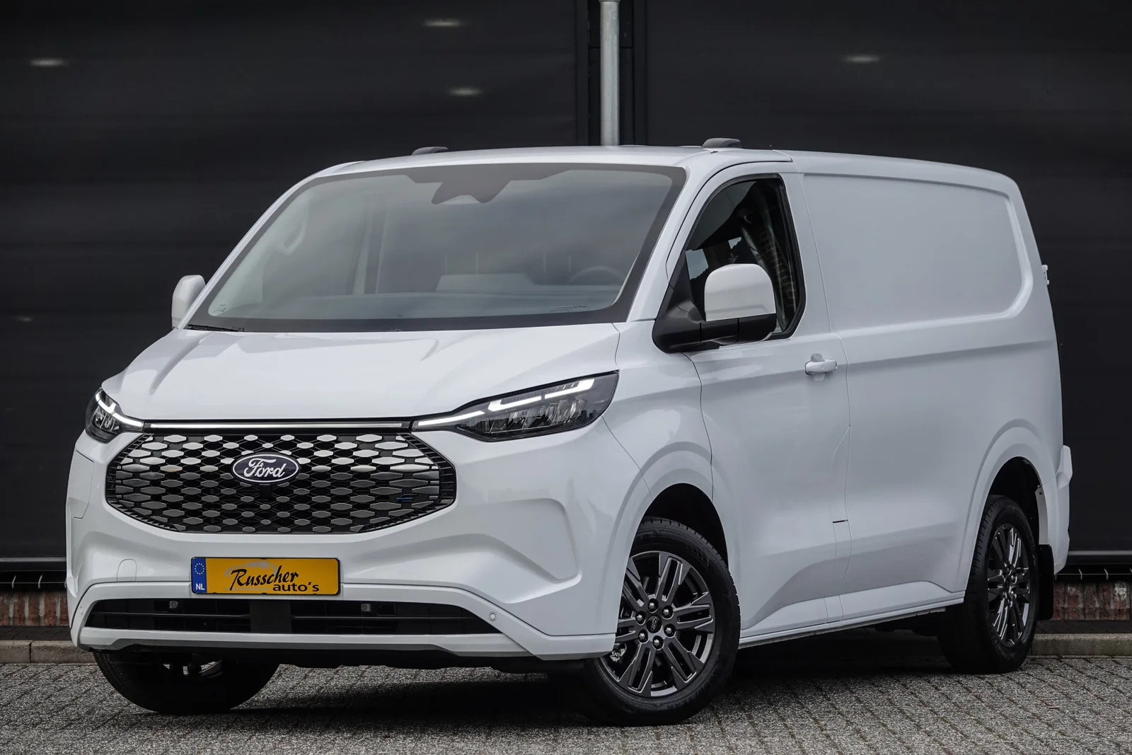 Ford E-Transit (2025) — foto 1
