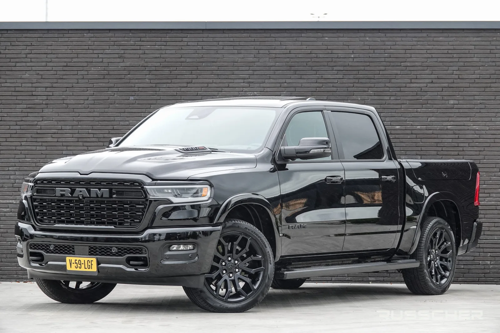 Dodge Ram (2024) — foto 1