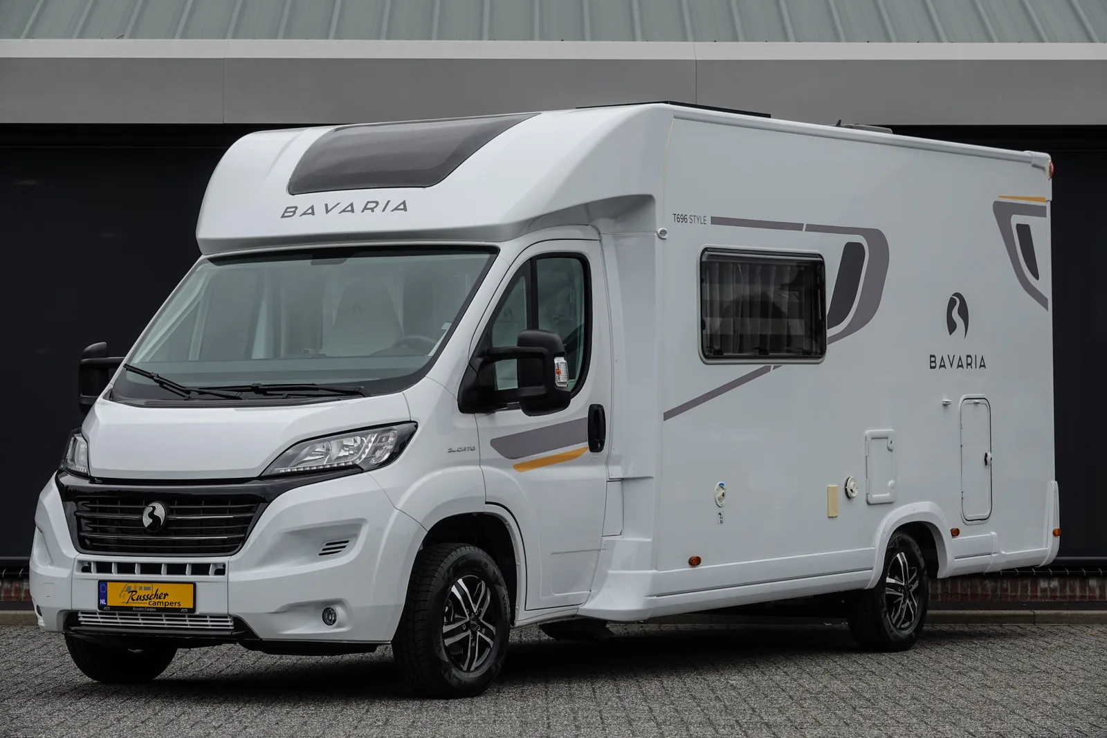 Bavaria T 696S (2020) — foto 1