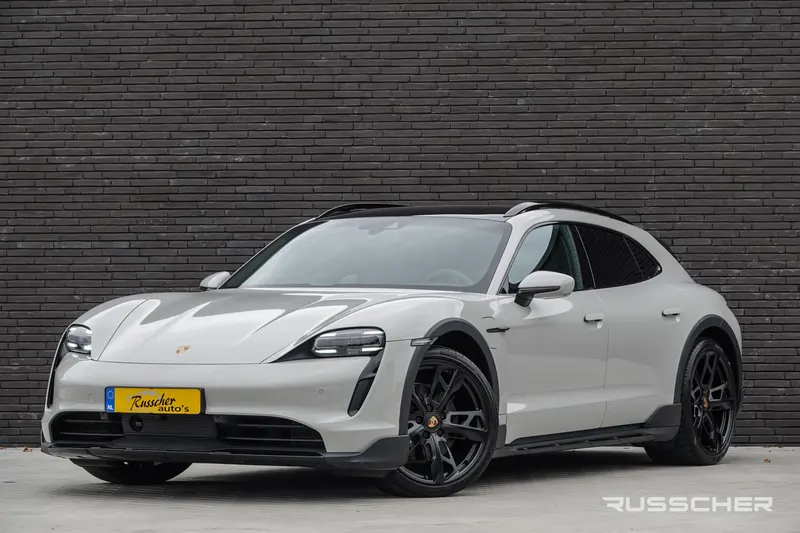 Porsche Taycan (2023)