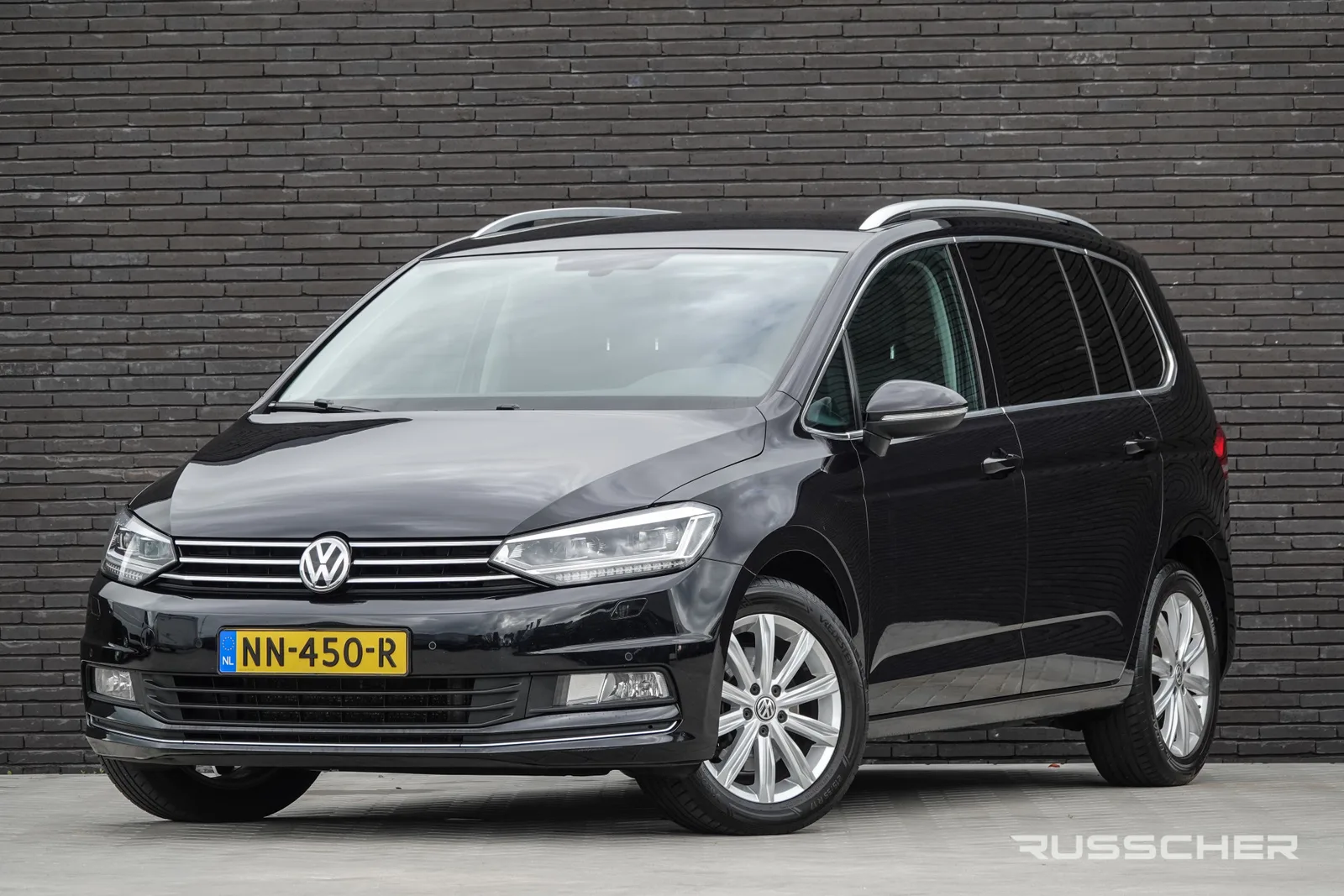 Volkswagen Touran (2016) — foto 1
