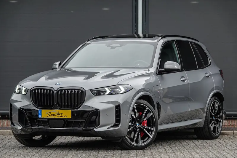 BMW X5 (2023)