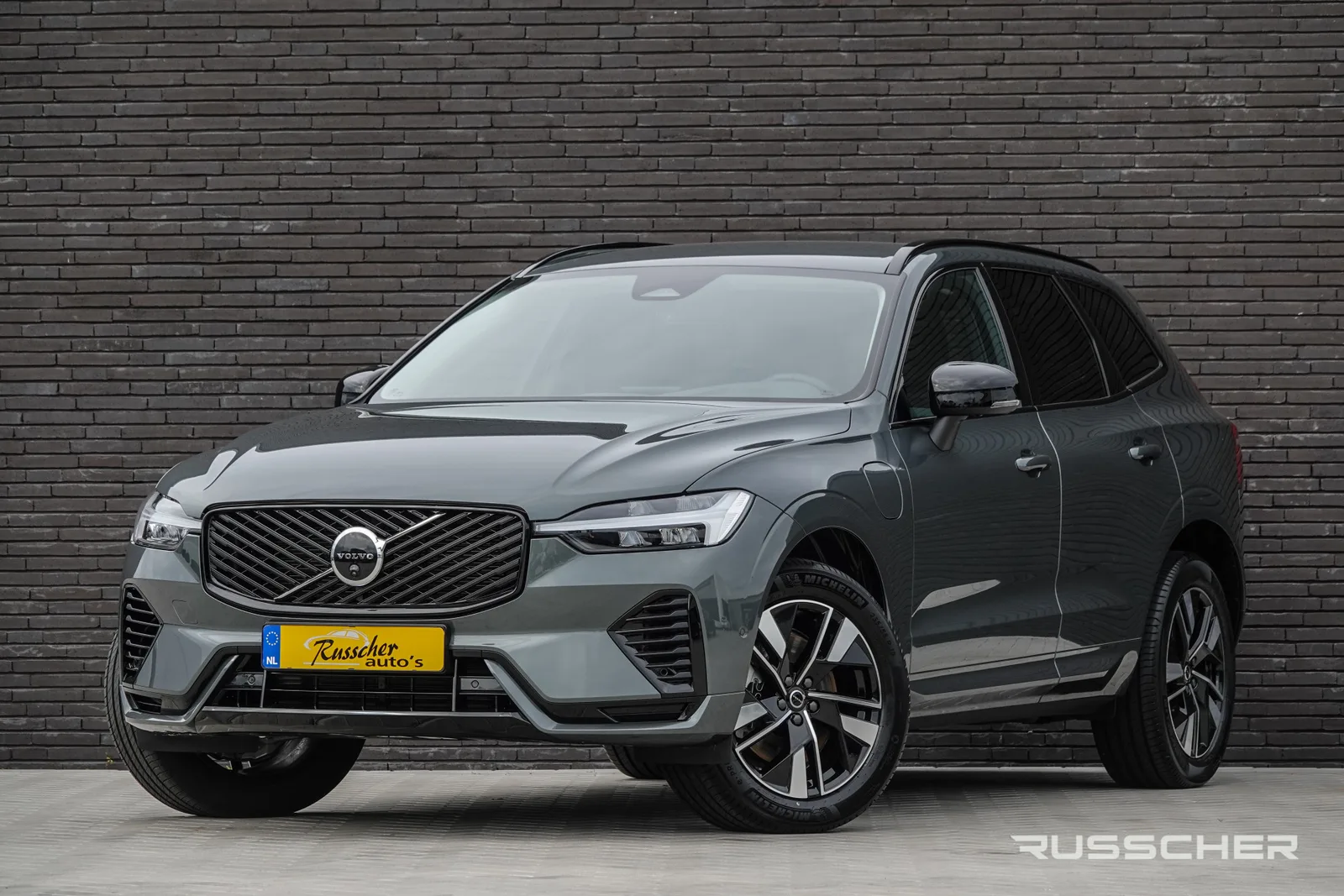 Volvo XC60 (2025) — foto 1
