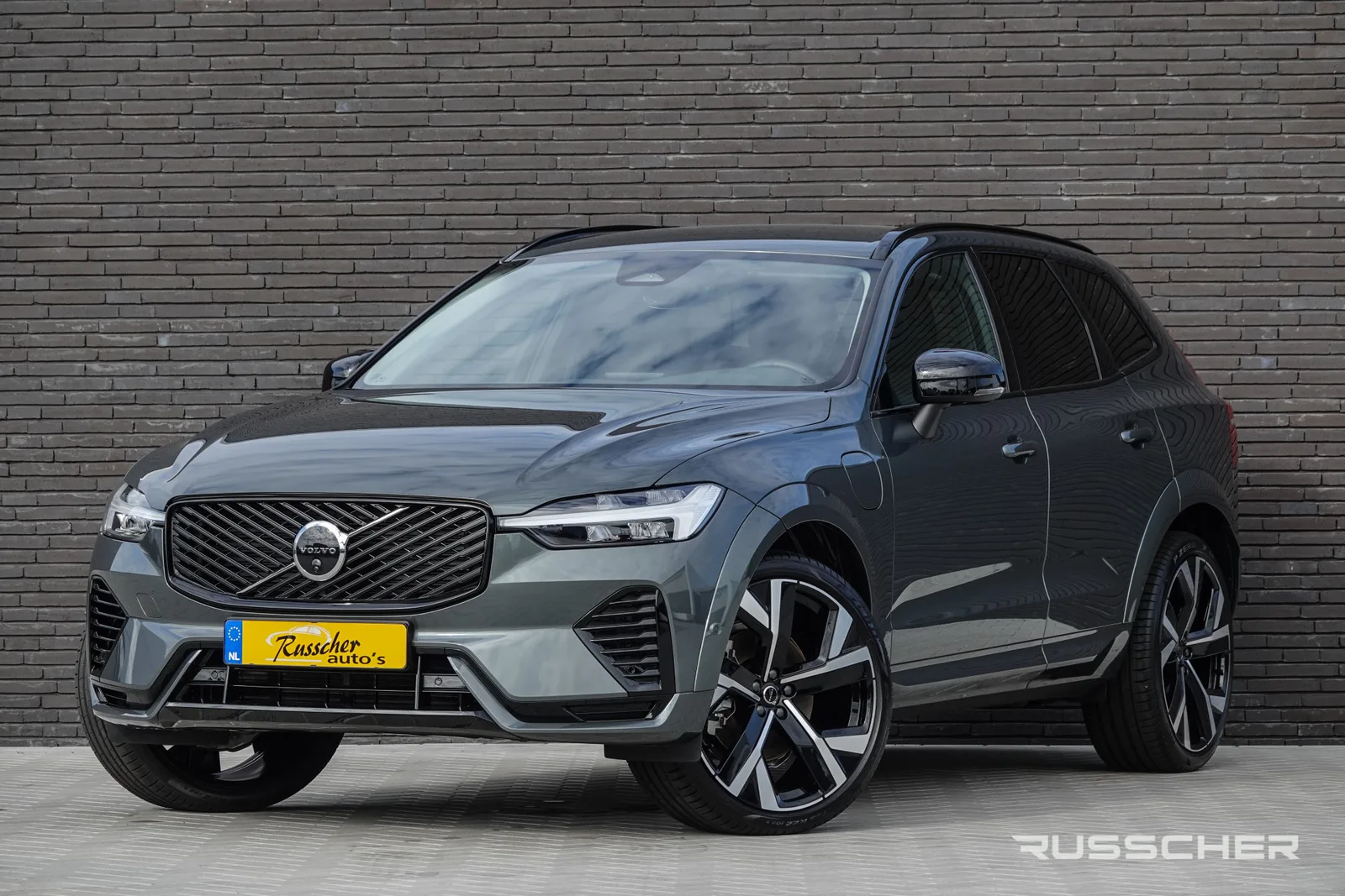 Volvo XC60 (2025) — foto 1