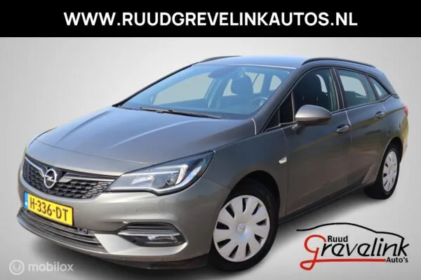 Opel Astra (2020) — foto 1