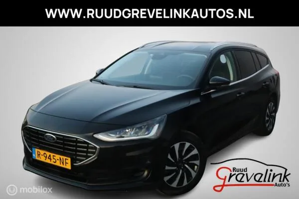 Ford Focus (2022) — foto 1