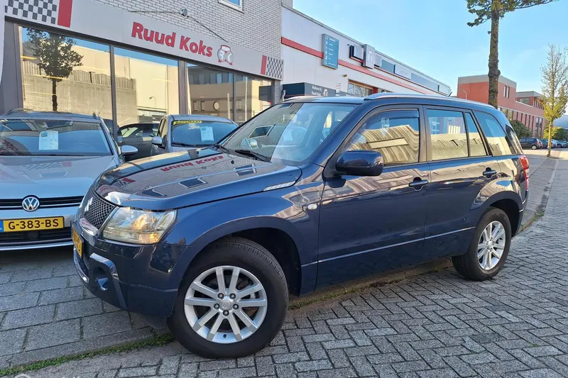Suzuki Grand Vitara (2009)