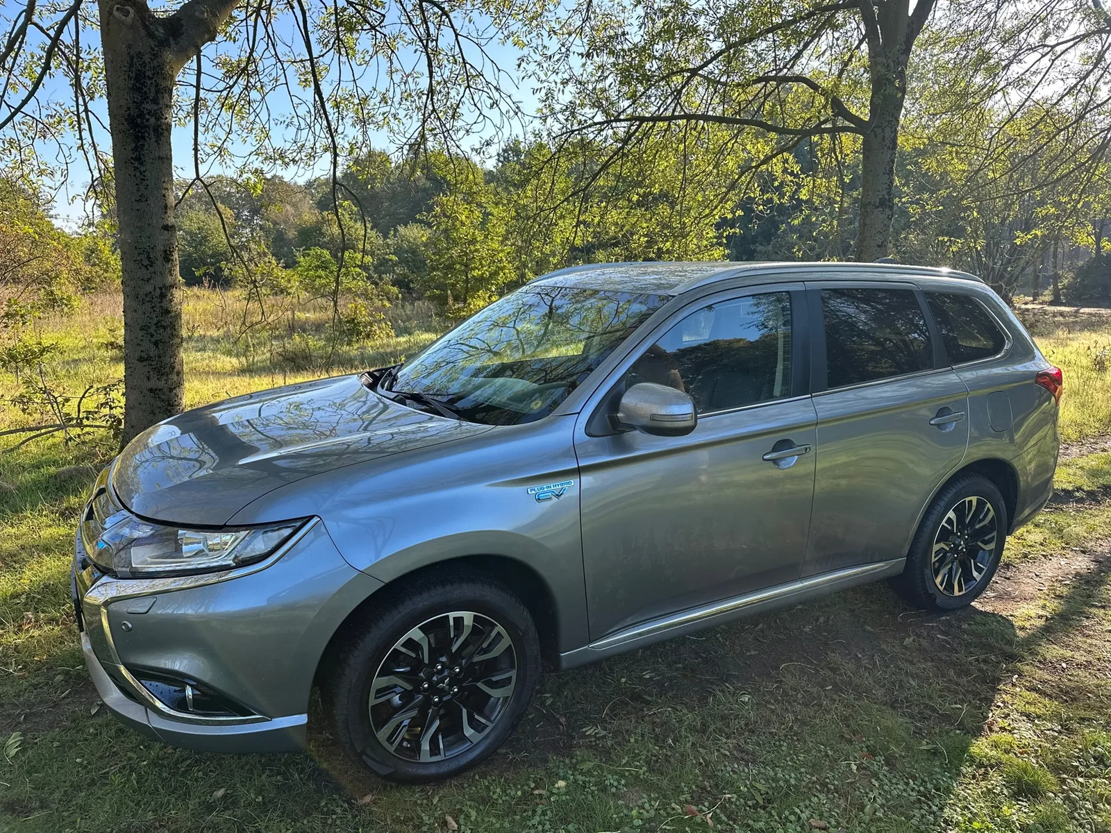 Mitsubishi Outlander (2015) — foto 1