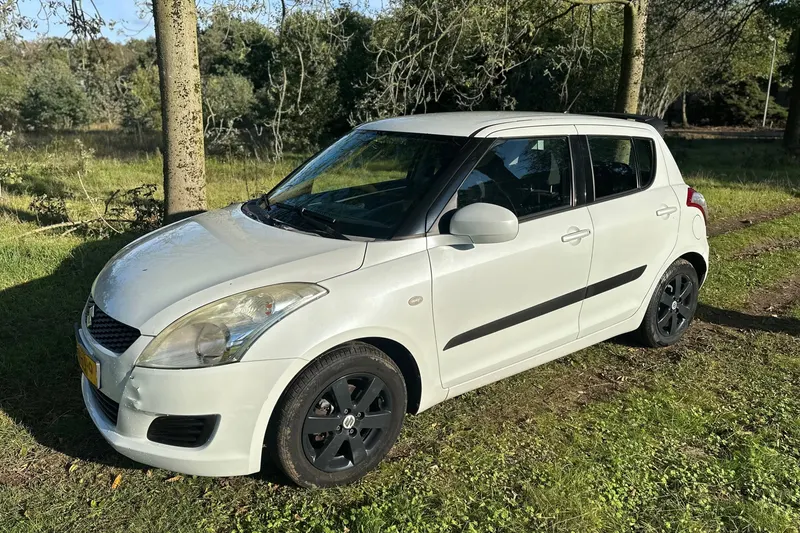 Suzuki Swift (2010)