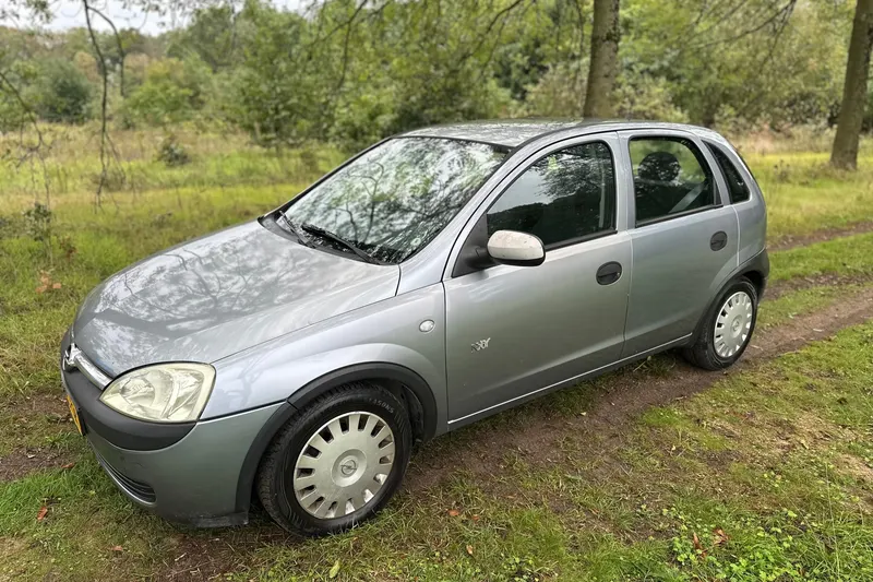 Opel Corsa (2003)