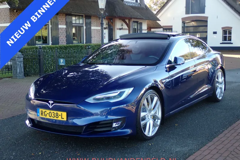 Tesla Model S (2017)