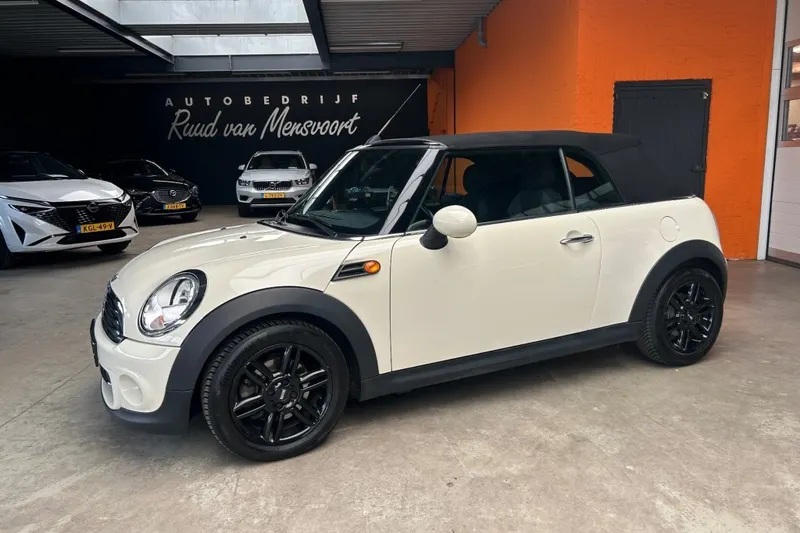 MINI Cabrio (2025)