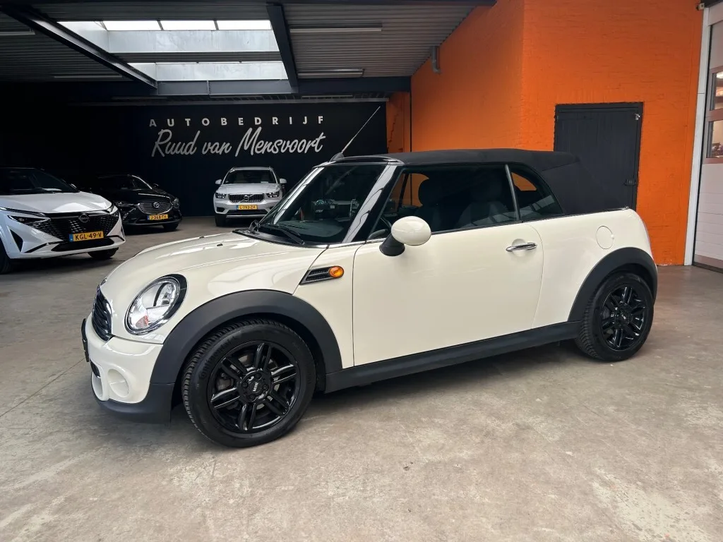 MINI Cabrio (2025) — foto 1