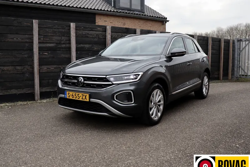 Volkswagen T-Roc (2023)