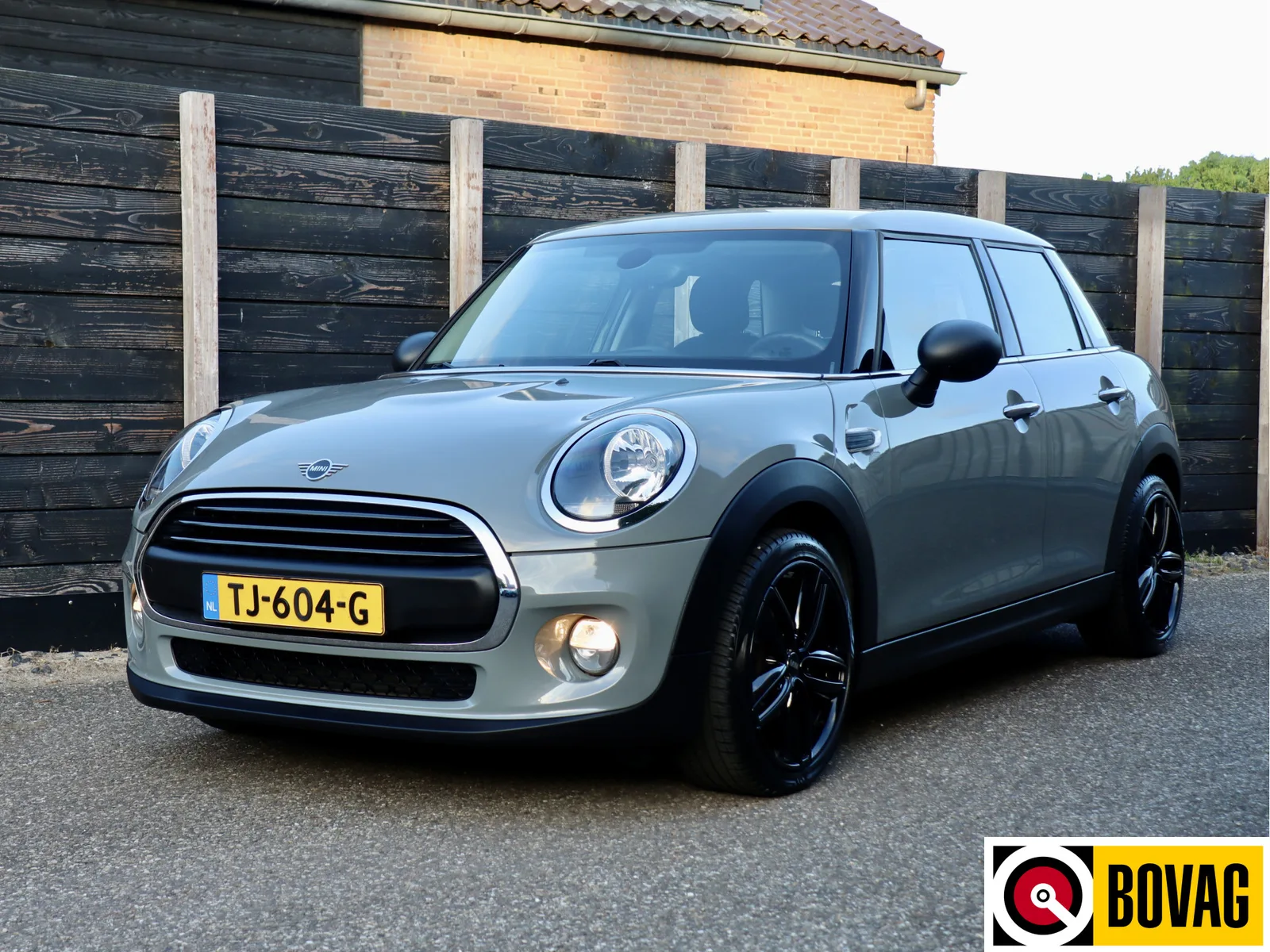 MINI One (2018) — foto 1
