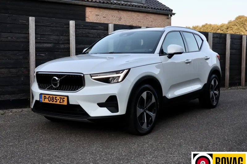 Volvo XC40 (2022)