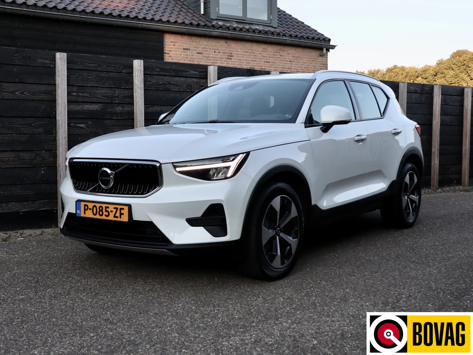 Volvo XC40 (2022) — foto 1