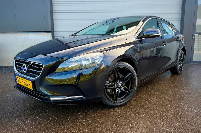 Volvo V40 (2015)
