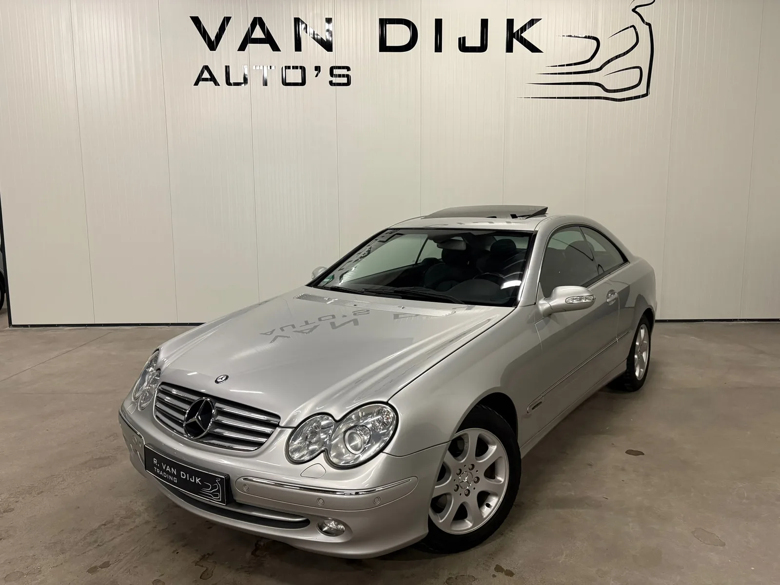 Mercedes-Benz CLK-Klasse (2004) — foto 1