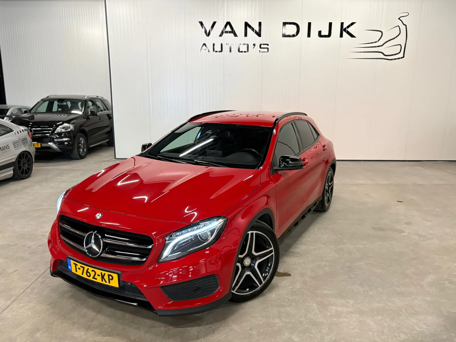 Mercedes-Benz GLA (2016) — foto 1