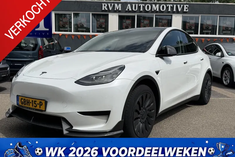 Tesla Model Y (2023)
