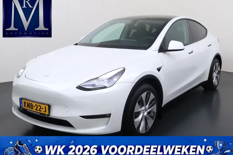 Tesla Model Y (2023)