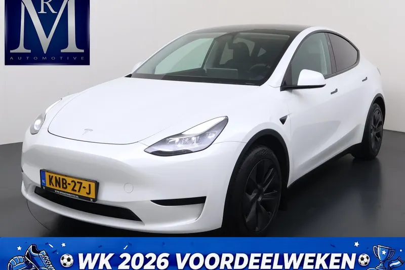Tesla Model Y (2024)
