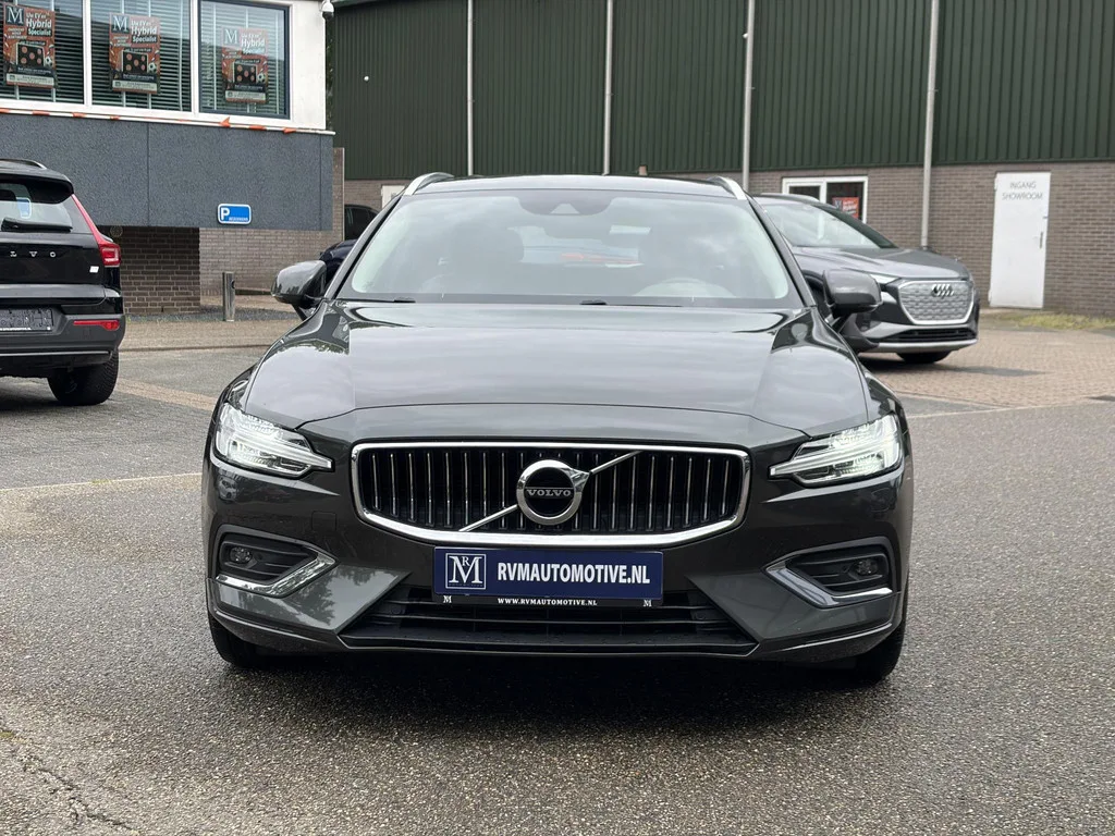 Volvo V60 (2021) — foto 1