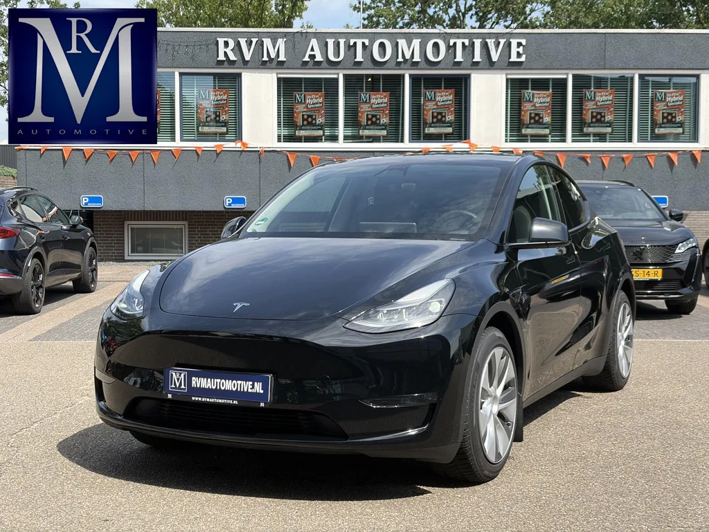 Tesla Model Y (2024) — foto 1