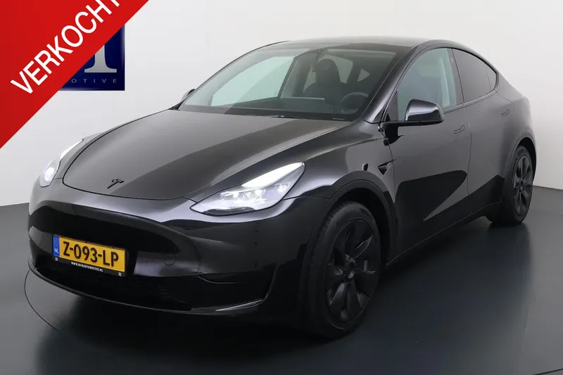 Tesla Model Y (2023)