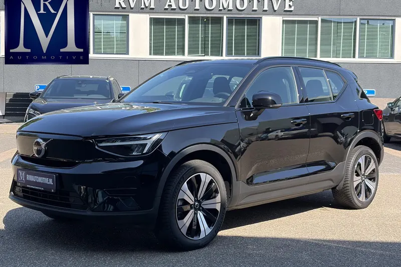 Volvo XC40 (2023)