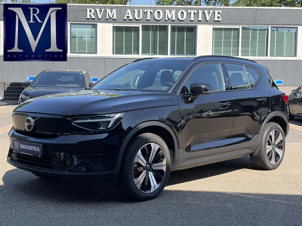 Volvo XC40 (2023) — foto 1