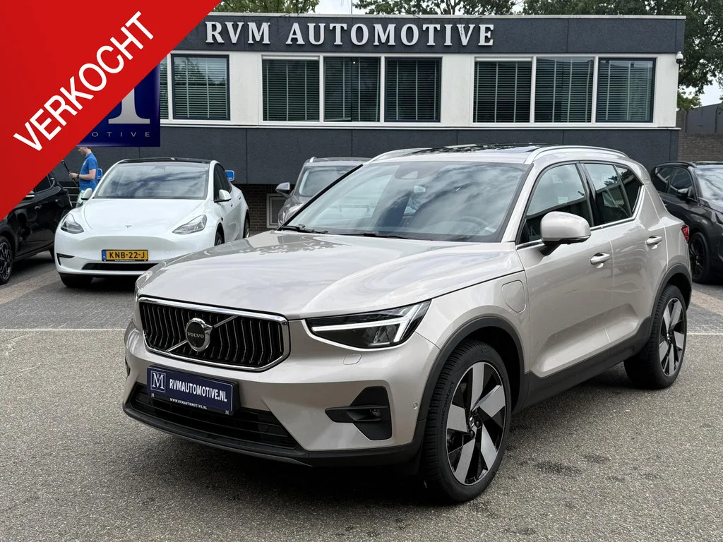 Volvo XC40 (2023) — foto 1