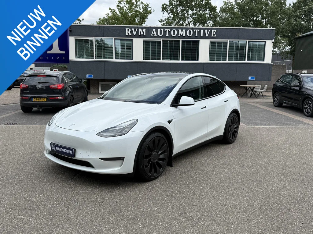 Tesla Model Y (2024) — foto 1