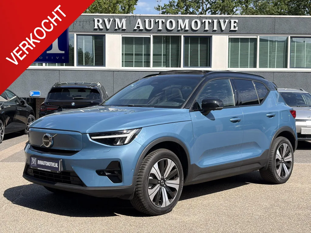 Volvo XC40 (2023) — foto 1