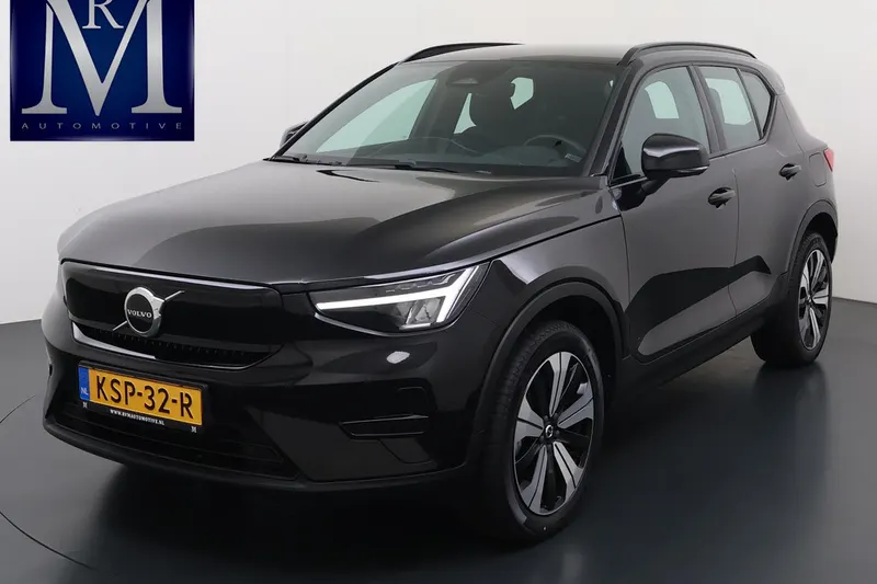 Volvo XC40 (2023)
