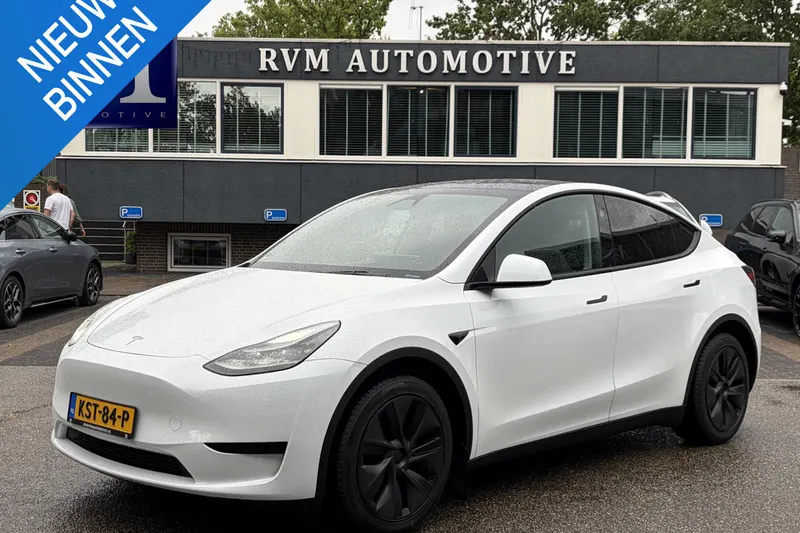 Tesla Model Y (2025)