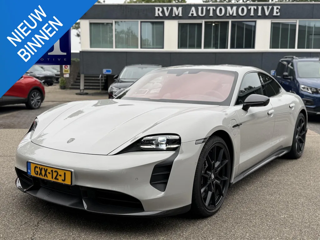 Porsche Taycan (2022) — foto 1