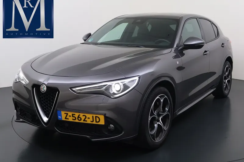 Alfa Romeo Stelvio (2023)