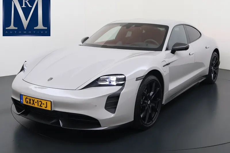 Porsche Taycan (2022)