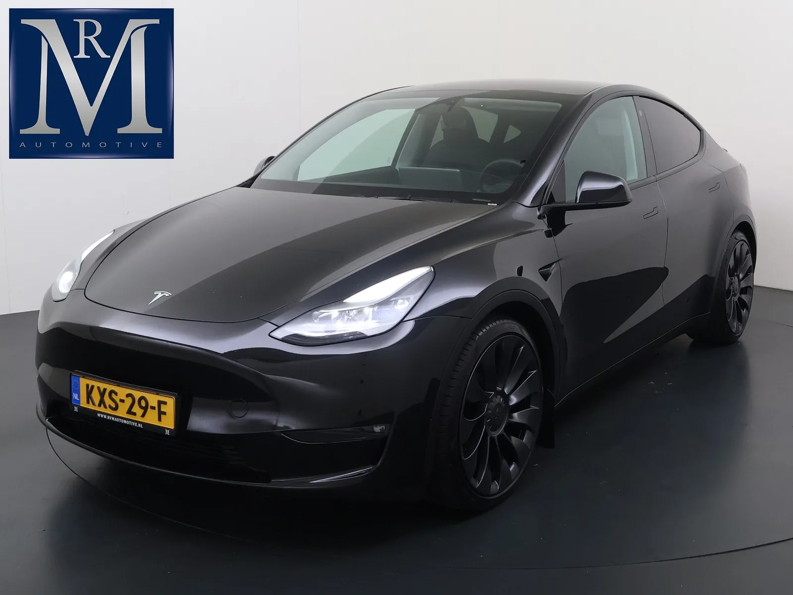 Tesla Model Y (2023) — foto 1