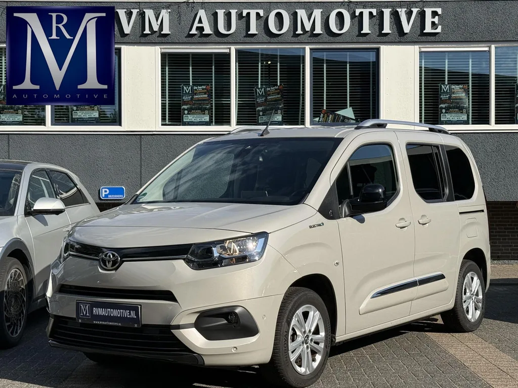 Toyota ProAce City Verso (2022) — foto 1