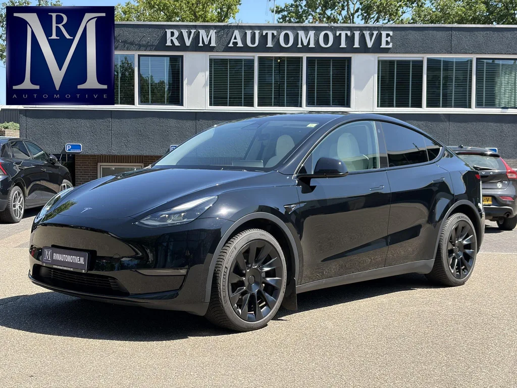 Tesla Model Y (2028) — foto 1