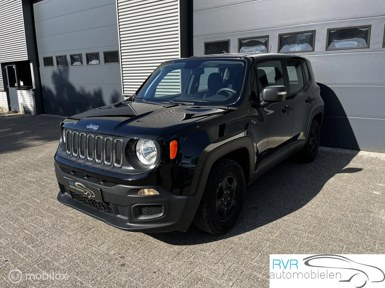 Jeep Renegade (2018) — foto 1