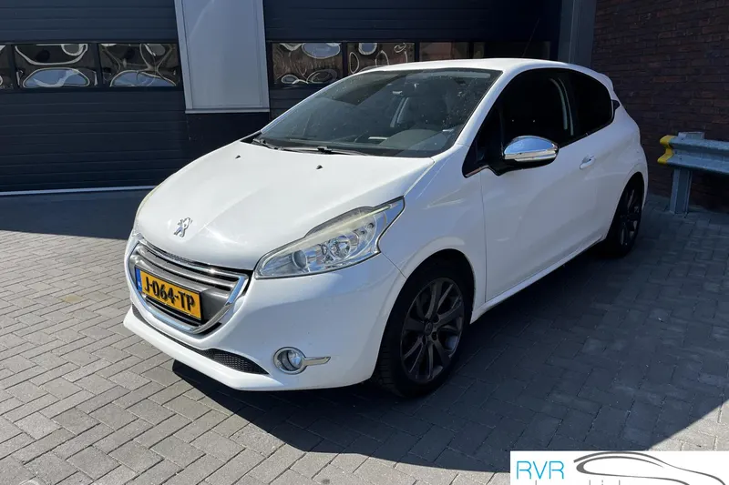 Peugeot 208 (2013)