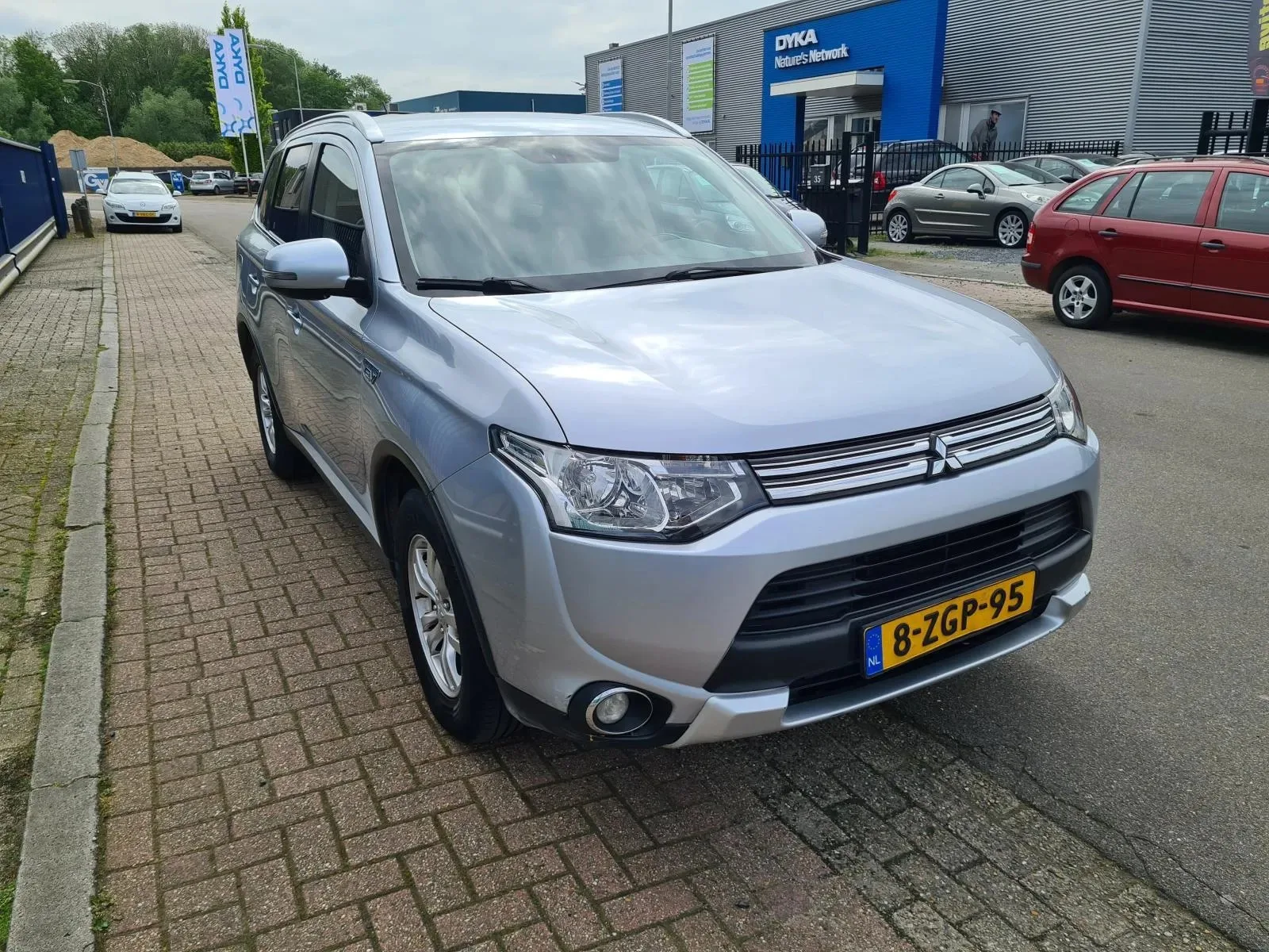 Mitsubishi Outlander (2015) — foto 1