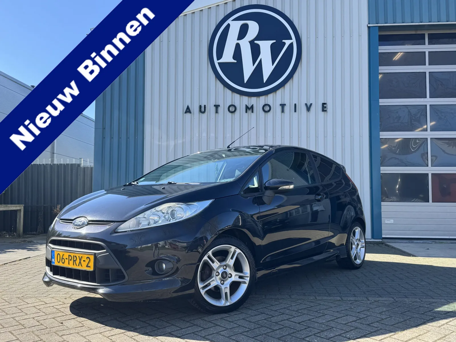 Ford Fiesta (2011) — foto 1