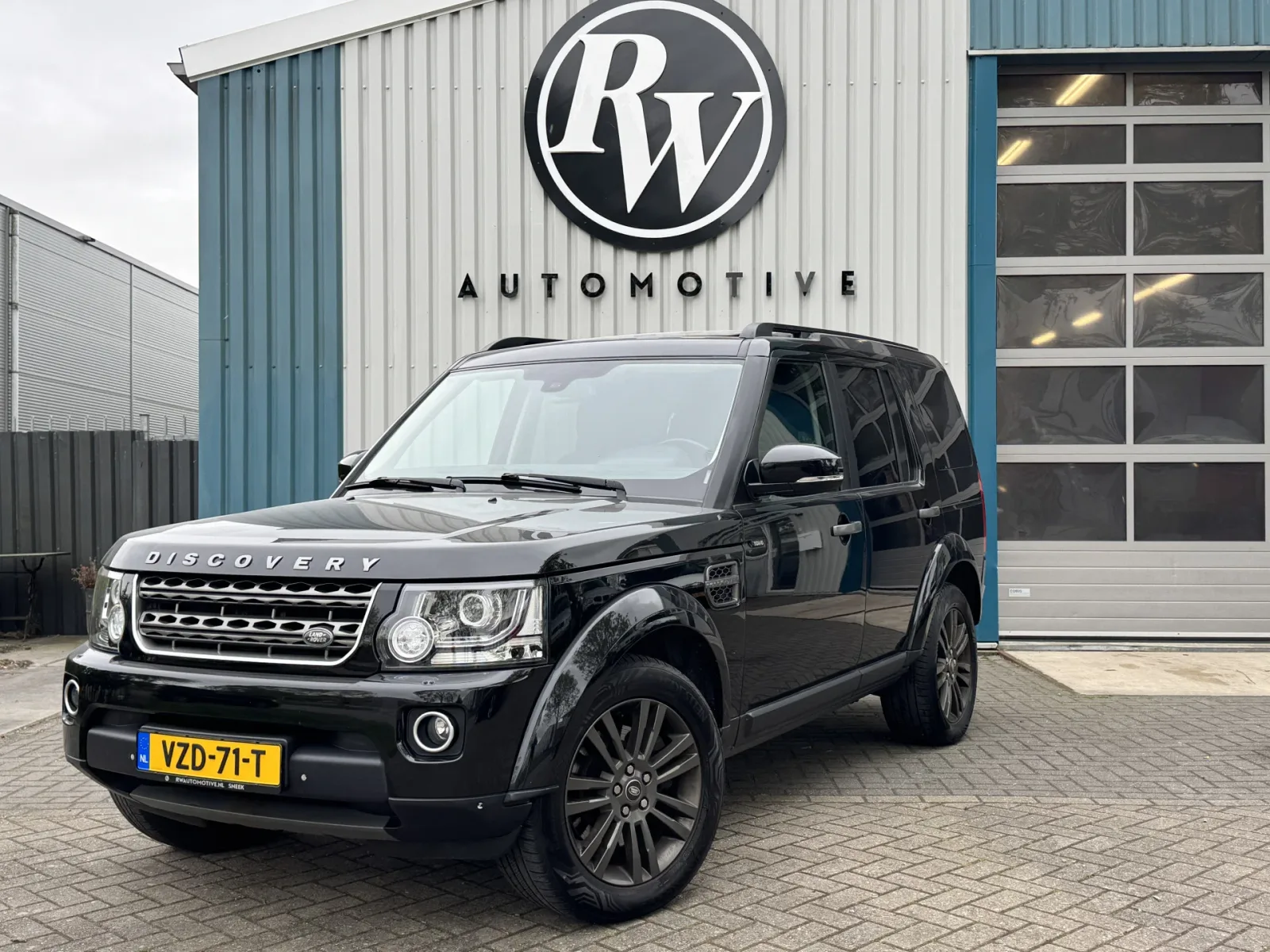 Land Rover Discovery (2016) — foto 1