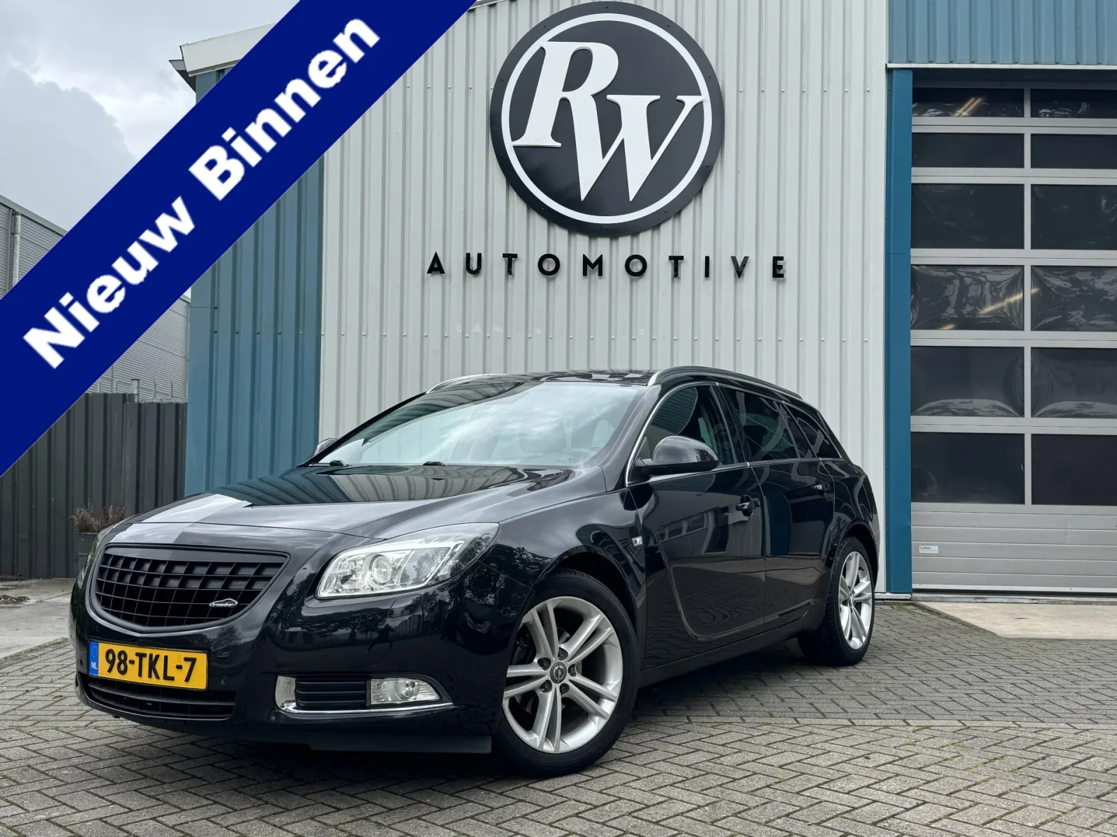 Opel Insignia (2010) — foto 1